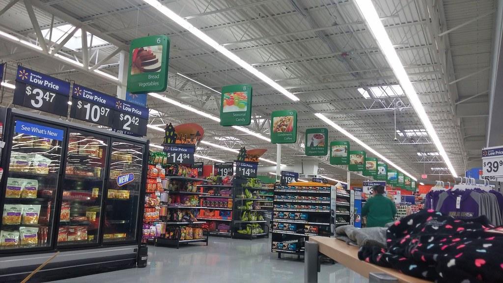 Một chuyến đi qua Walmart và Amazon khi dữ liệu bán lẻ tiến lên màn hình lớ