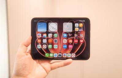 Xiaomi 18 Fold và cuộc đua tạo ra chiếc điện thoại gập dễ dùng hơn