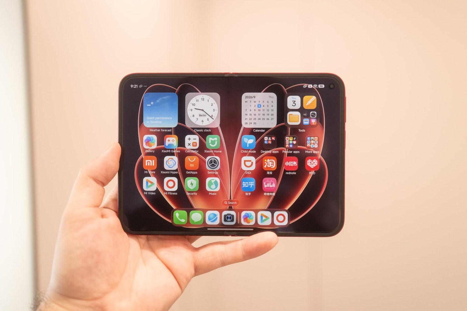 Xiaomi 18 Fold và cuộc đua tạo ra chiếc điện thoại gập dễ dùng hơn